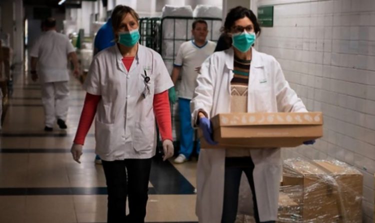 Medicii din România cer o lege prin care copiii lor să aibă pensie de urmaș, în cazul în care vor muri la datorie