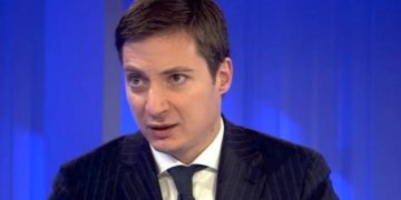 Andrei Caramitru: Toți pensionarii cu venituri peste 1200 de lei să fie obligați să plătească asigurări de sănătate