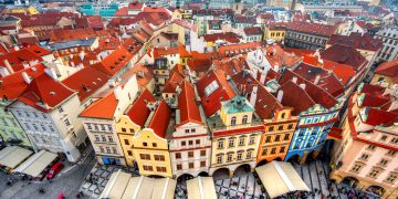 Prima ţară din Europa care ridică interdicţiile de circulaţie şi permite călătoriile în străinătate