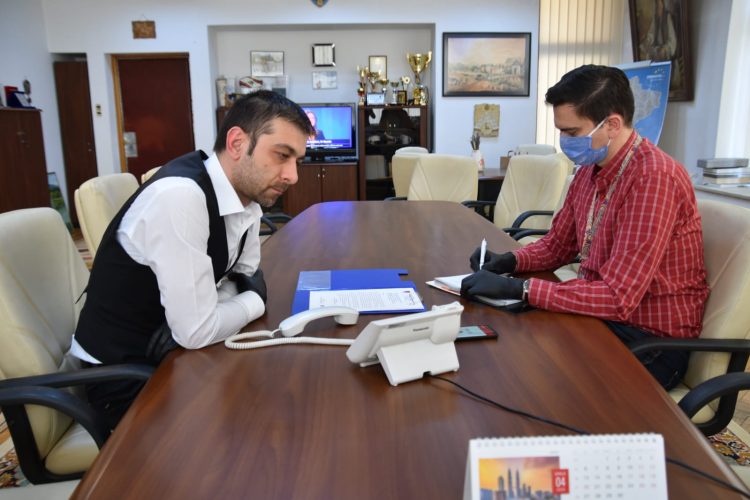 Președintele Consiliului Județean cooperează cu Ambasada Republicii Populare Chineze pentru a aduce doi medici chinezi în Maramureș