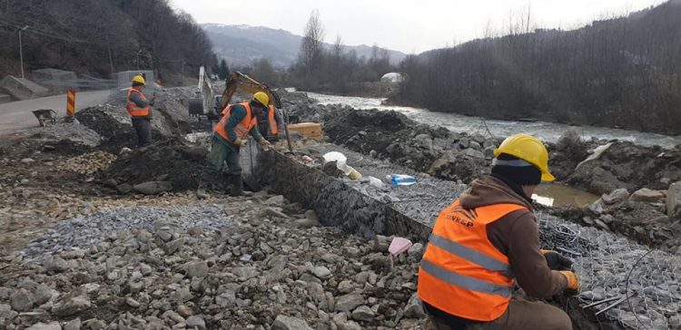 Vești bune pentru Maramureșul voievodal! Au început lucrările de reabilitare a DJ 187, pe Valea Ruscovei