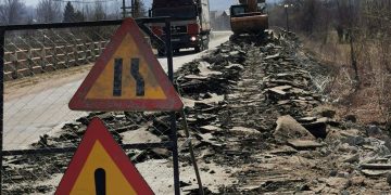 Se lucrează intens pentru reabilitarea Drumului Județean 186 pe Valea Izei