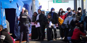 În plină pandemie, peste 23.000 de persoane, români şi străini, au intrat în ţară într-o singură zi