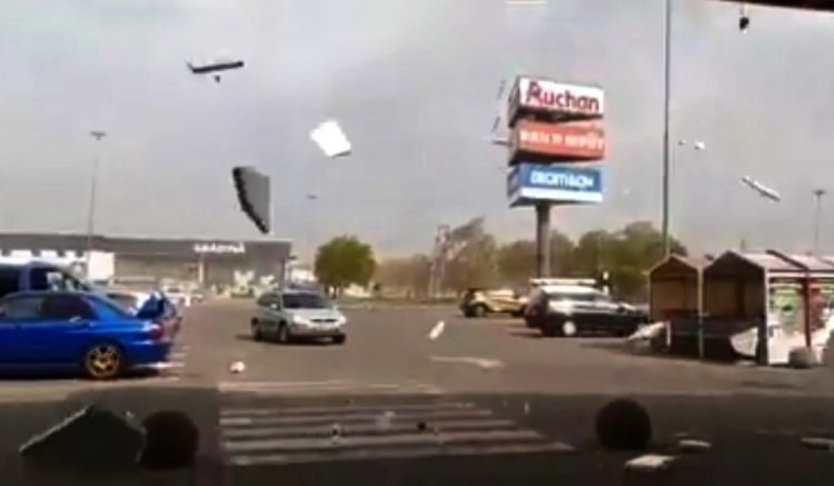Cod galben de vreme severă în 31 de județe, până sâmbătă la ora 23:00. Furtună de proporții în Satu Mare. VIDEO