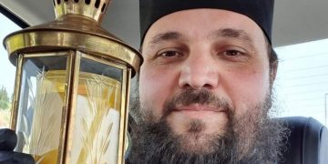 Primele imagini cu Lumina Sfântă care va ajunge în România