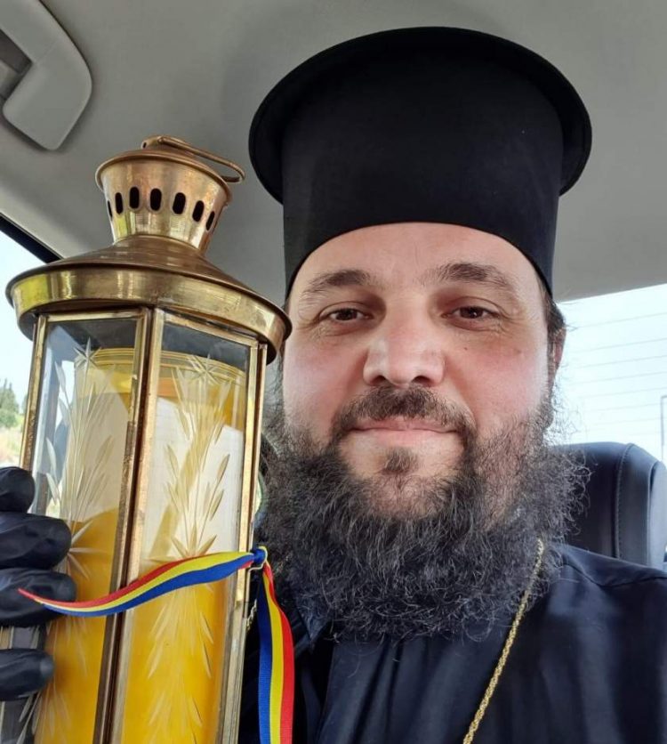 Primele imagini cu Lumina Sfântă care va ajunge în România