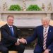 Klaus Iohannis și Donald Trump, convorbire telefonică pe tema crizei coronavirusului
