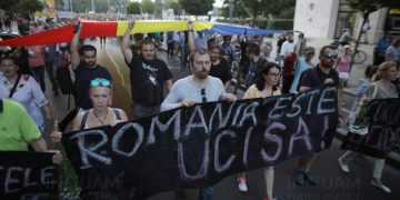 Suntem Poliția Română – Amendăm babe, le dăm pulane în cap la copii, dar fugim de mulțimi