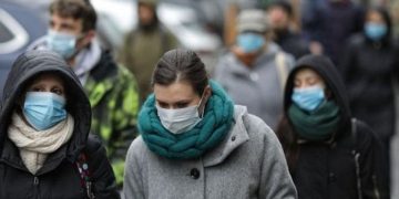 Plimbări în maxim grupuri de 3 persoane după data de 15 mai