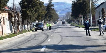 Patru persoane care nu au respectat măsura de izolare la domiciliu au ajuns în carantină instituțională, cu plata cheltuielilor aferente