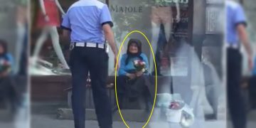 *În fotografie o bătrânică a fost amendată pe motiv că făcea comerț ilicit.