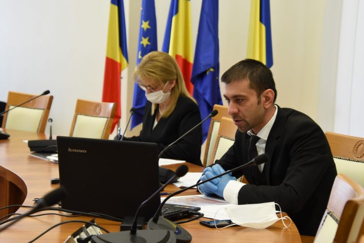 Necesarul echipamentelor de protecție din spitalele aflate în subordinea CJ Maramureş este asigurat pentru o lună