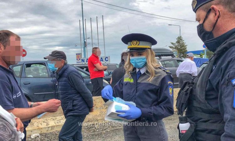 Situația la frontieră: 8.000 de români, trimiși în izolare după ce au intrat în țară. Deci, se poate