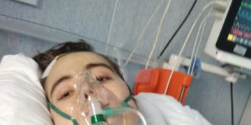 Strigăt disperat pentru Ionuț, adolescentul din Poienile Izei. Are nevoie de ajutor ca să moară acasă