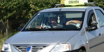 Activitatea de examinare practică pentru obținerea permisului de conducere, reluată din data de 2 iunie