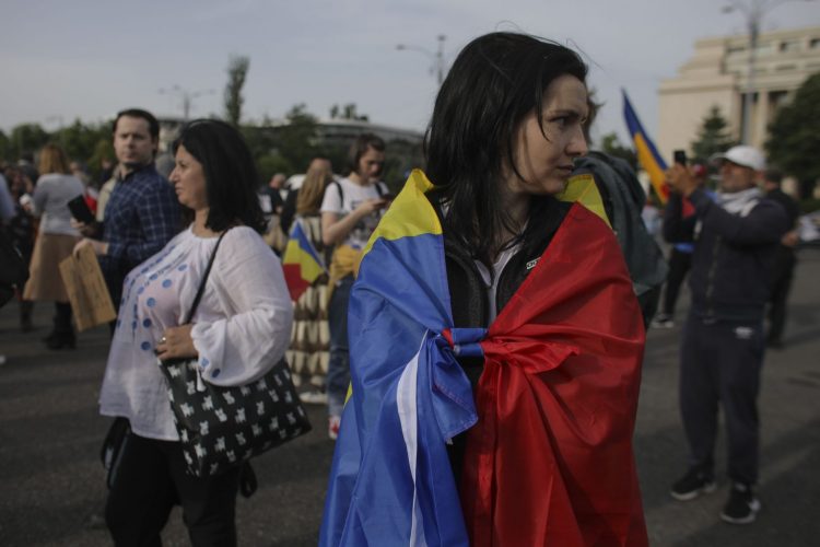 EDITORIAL: Dragoste de țară vs prostia neamului românesc