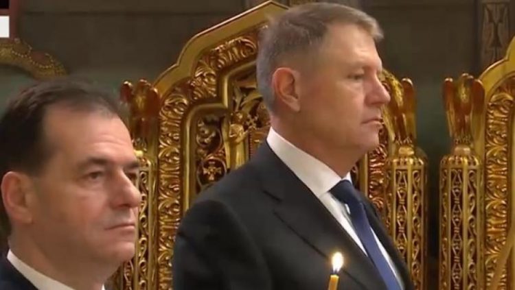 Distanța socială față de ură și prostie