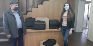 SLI MM împrumută laptopurile Centrului său de formare  pentru învățarea online