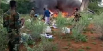 Avion civil cu ajutoare medicale, doborât de armată „din cauza lipsei comunicării”. Toţi pasagerii au fost declaraţi morţi