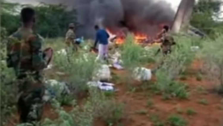 Avion civil cu ajutoare medicale, doborât de armată „din cauza lipsei comunicării”. Toţi pasagerii au fost declaraţi morţi