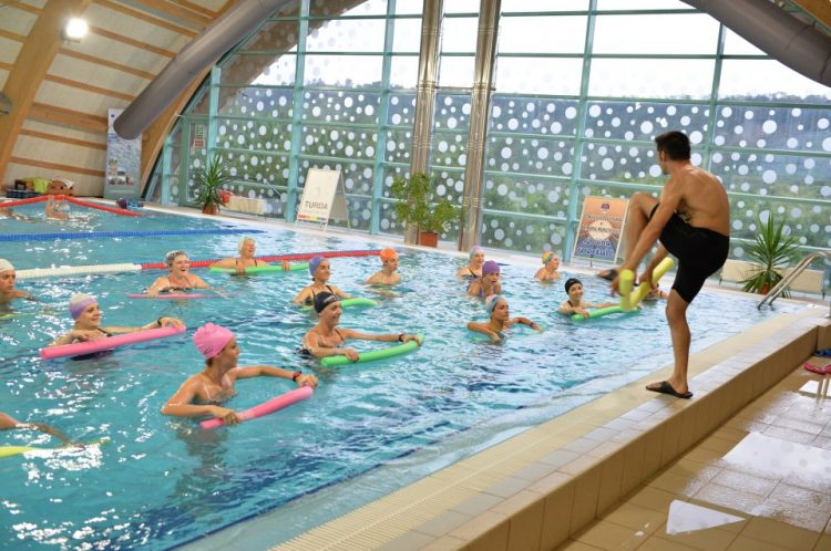 Sportivii au voie în bazine acoperite sau în aer liber. Competițiile, după 1 iunie, fără spectatori