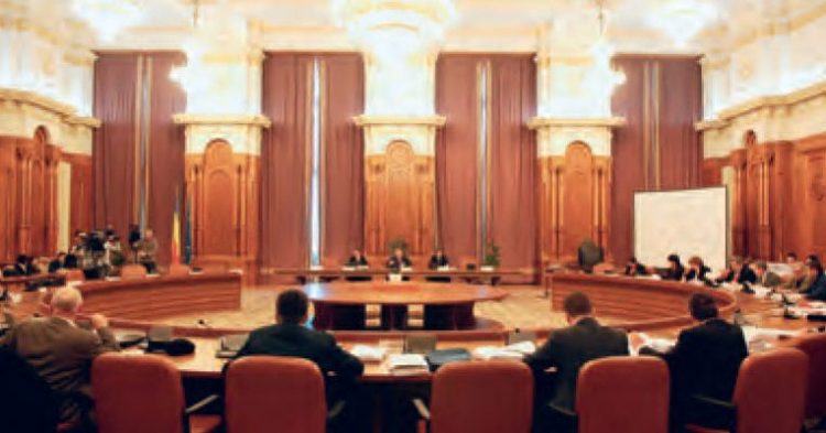 Ședință de urgență a Comisiei Juridice, după ce deputații au greșit legea privind starea de alertă