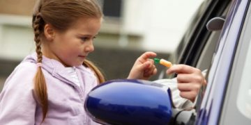 Mesaje preventive, utile pe perioada vacanţei, de la copii la copii: „Aveţi grijă de voi! Nu vorbiţi cu necunoscuţi!”