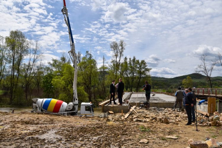Un nou pod va fi finalizat în Bârsana, în luna iunie