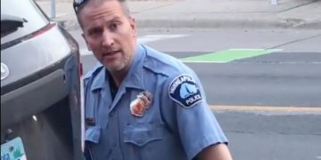 Premierul Orban și unii miniștri apar într-o fotografie fumând în birou și consumând alcool în sediul Guvernului