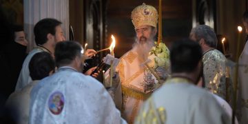 Arhiepiscopul Teodosie va repeta slujba de Paște „pentru a repara un neajuns”