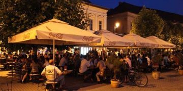 După 1 iunie nu va mai fi nevoie de declarație pentru a ieși din localitate, vor fi deschise terasele și plajele