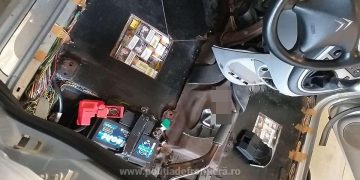 Autoturism încărcat cu țigări de contrabandă de peste 32.000 lei, depistat la Bistra de poliţiştii de frontieră