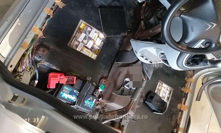 Autoturism încărcat cu țigări de contrabandă de peste 32.000 lei, depistat la Bistra de poliţiştii de frontieră