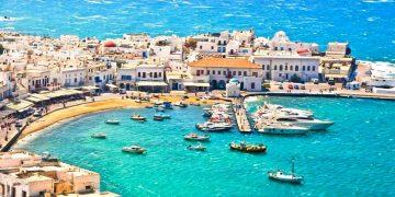 Grecia se pregătește de sezonul estival: a redeschis cafenelele şi restaurantele. Călătoriile spre insule, permise