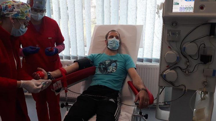 Prima prelevare de plasmă convalescentă de la un pacient COVID-19 vindecat, realizată în Maramureș