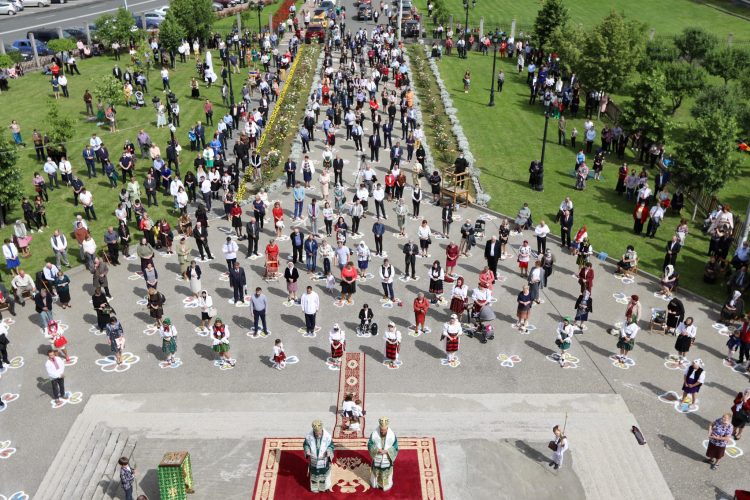 Imagini fantastice de la hramul Catedralei Episcopale „Sfânta Treime” din Baia Mare