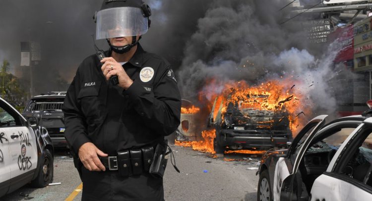 Nerușinare totală la înmormântarea lui George Floyd