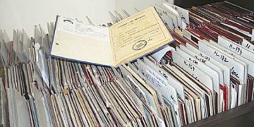 Maramureşenii aşteptaţi la ITM să-şi ridice cărţile de muncă