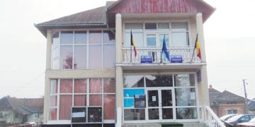 Primăria Ulmeni la un pas de faliment. Ajutorul în valoare de 500.000 de lei vine de la Zetea și Consiliul Județean