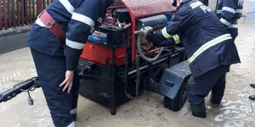 Inundații la Lăpușel. Mai multe gospodării, sub ape! – FOTO și VIDEO