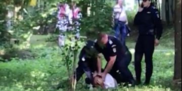 Cazul Floyd de România. Niciun vinovat, la 10 luni de la decesul bărbatului din Vatra Dornei ținut la pământ de jandarmi