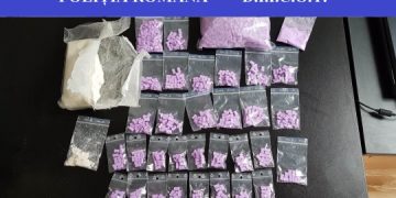 Bănuiți de trafic de droguri de mare risc, prinși în flagrant delict