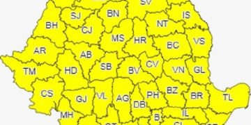 Toată țara sub COD GALBEN! Meteorologii au prelungit avertizarea de vijelii, ploi torențiale și grindină