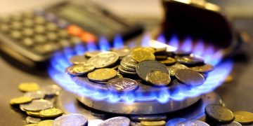 Elefanții mor în picioare