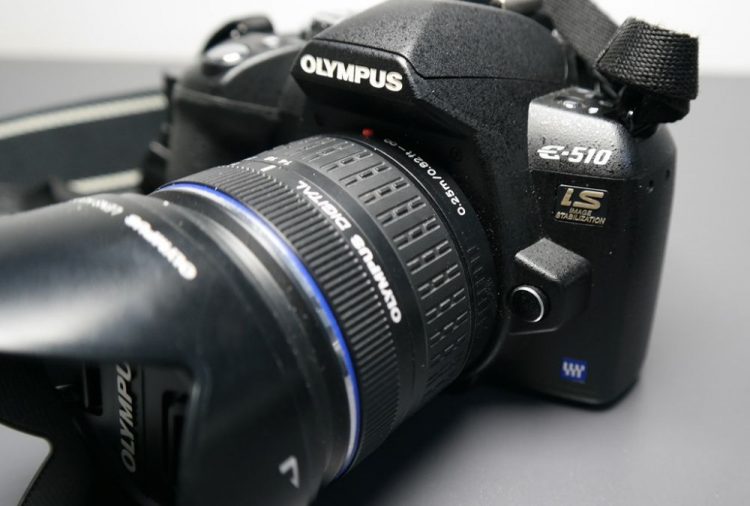 Olympus renunţă după 84 de ani la divizia care produce aparate foto