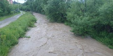 Prăpăd la Borşa! Peste 200 de familii izolate, o parte din oraş fără energie electrică – GALERIE FOTO
