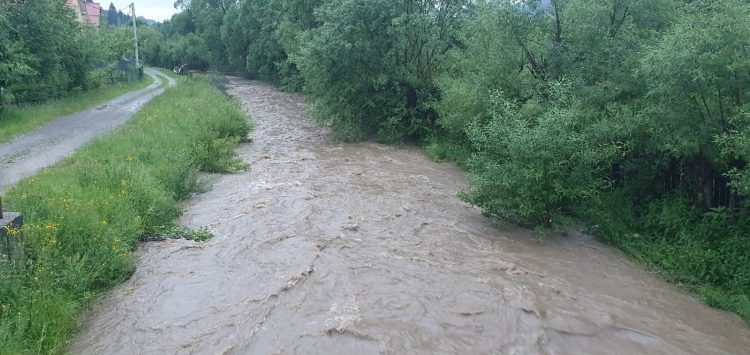 Prăpăd la Borşa! Peste 200 de familii izolate, o parte din oraş fără energie electrică – GALERIE FOTO