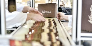 Fabrica de ciocolată Kandia, închisă, după ce 20 de angajaţi au fost depistaţi cu coronavirus