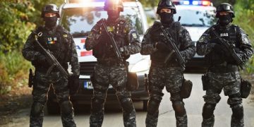 Scandal între doi vecini la Chelinţa. A fost nevoie de intervenţia mascaţilor