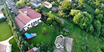 Acuzații grave la adresa lui Rareș Bogdan. A încălcat legea în plină stare de urgenţă. A ținut ziua fiicei cu 100 de invitați, la restaurant